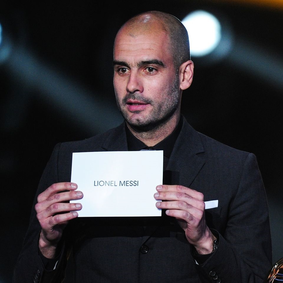 Pep sẽ gọi Messi chứ? Ảnh: Bleacher.