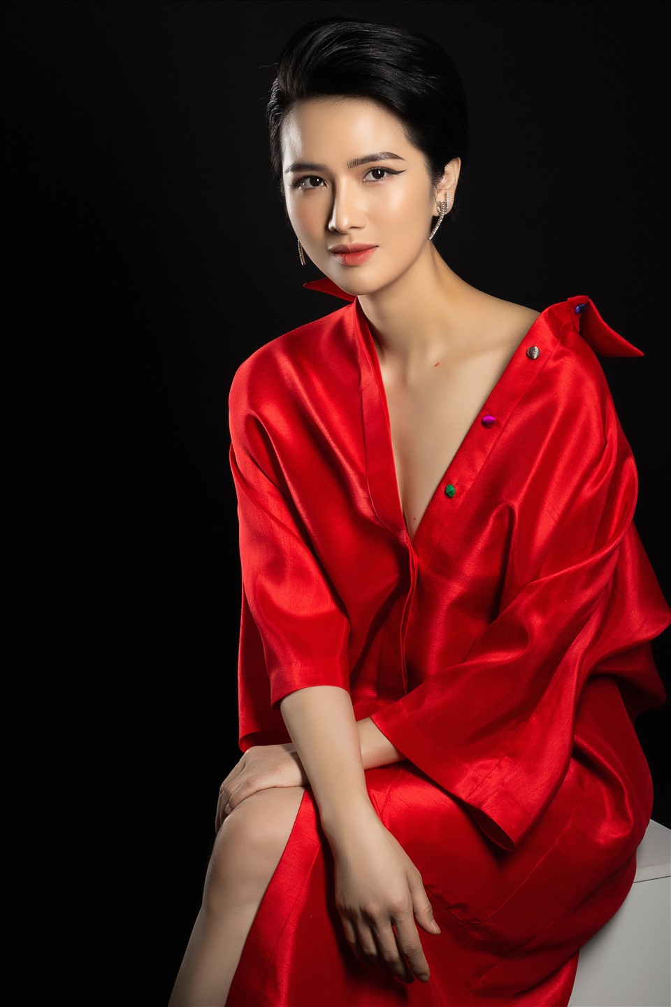 Cao Thùy Dương từng có cuộc sống ngập tràn hàng hiệu. Ảnh: Griimer Peerage.