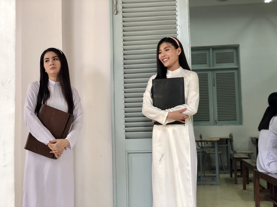 Kha Ly hội ngộ Thúy Diễm. Ảnh: NSCC