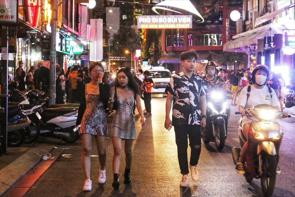 Phố đi bộ Bùi Viện - nơi giám đốc người Nhật từng đến. Ảnh: PHÚC TÚ