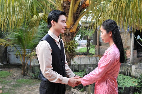 Yêu trong đau thương. Ảnh: ĐPCC