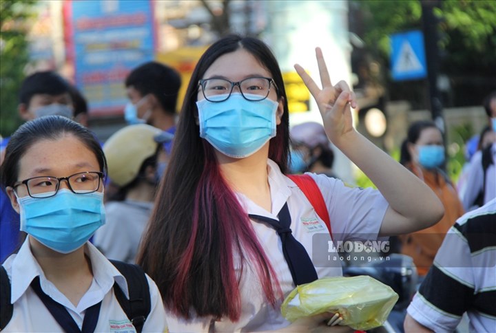 Hơn 50.000 thí sinh giành vé vào Đại học bằng kỳ thi đánh ...
