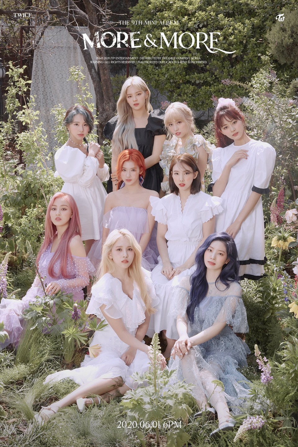 TWICE mất hút trong bảng xếp hạng. Ảnh: Poster