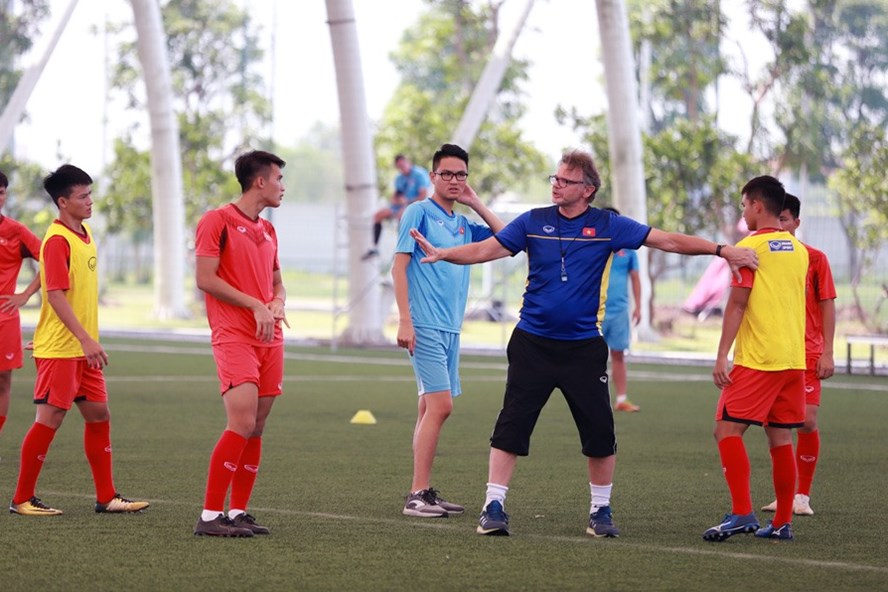 U19 Việt Nam tập luyện dưới sự hướng dẫn của huấn luyện viên Philippe Troussier. Ảnh: VFF.