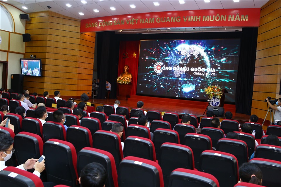 Lễ khởi động Cổng dữ liệu quốc gia. Ảnh: Bộ Thông tin và Truyền thông.