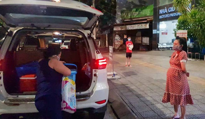 Các thai phụ được chở miễn phí đến bệnh viện sinh con và còn được đưa về nhà an toàn