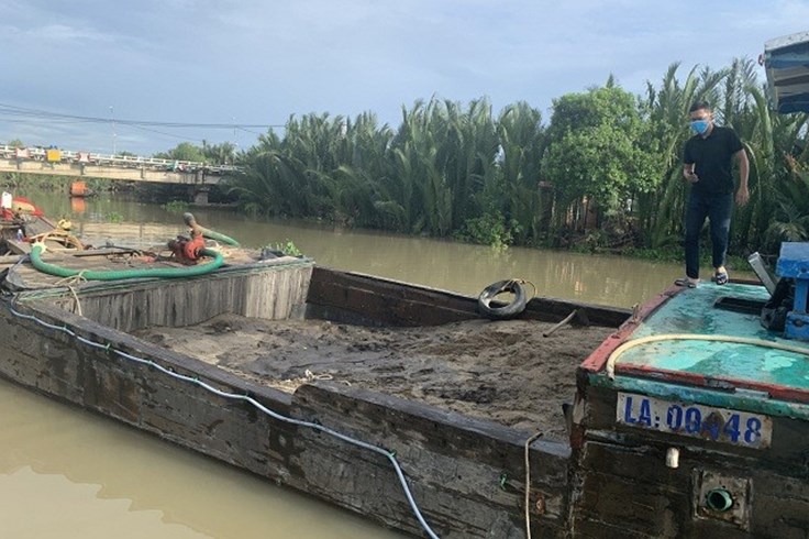 TPHCM: Phát hiện, xử lý hai vụ khai thác cát trái phép TPHCM: Phát hiện, xử lý hai vụ khai thác cát trái phép
