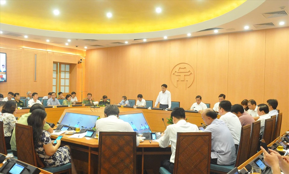 Cuộc họp Ban chỉ đạo phòng chống dịch COVID-19 chiều 5.8. Ảnh: Công Thọ