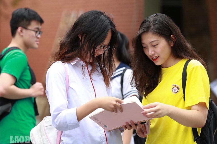 Do dịch bệnh, kỳ thi tốt nghiệp THPT 2020 sẽ chia làm 2 đợt. Ảnh: Hải Nguyễn