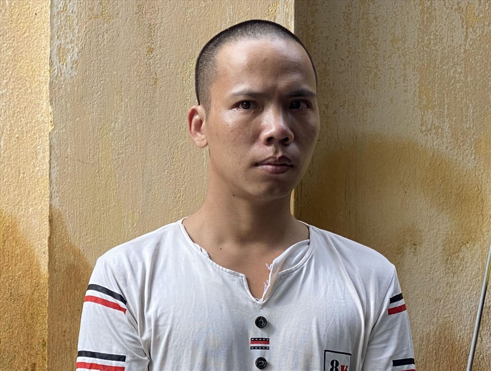 Đối tượng Bảy tại cơ quan điều tra. Ảnh: CATH