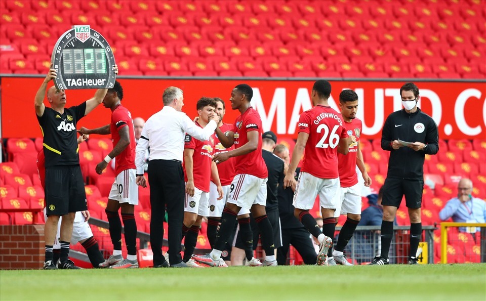 Các câu lạc bộ Premier League đã thống nhất bỏ luật thay 5 cầu thủ trong một trận đấu. Ảnh: Getty Images