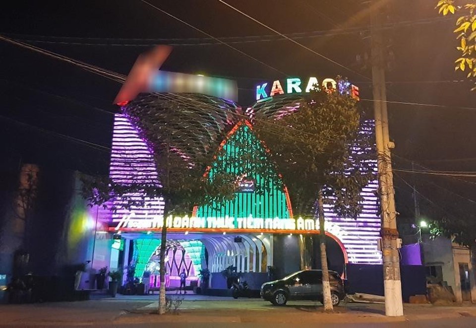 Bình Dương sẽ tạm đóng cửa quán bar, karaoke. Ảnh minh họa. Ảnh: Dương Bình Bình Dương sẽ tạm đóng cửa quán bar, karaoke. Ảnh minh họa. Ảnh: Dương Bình