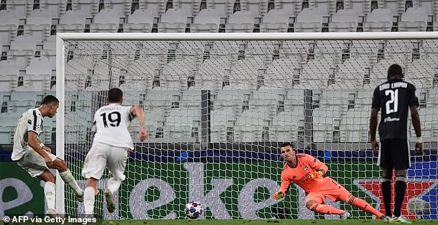 Ronaldo gỡ hòa 1-1. Ảnh: Getty.
