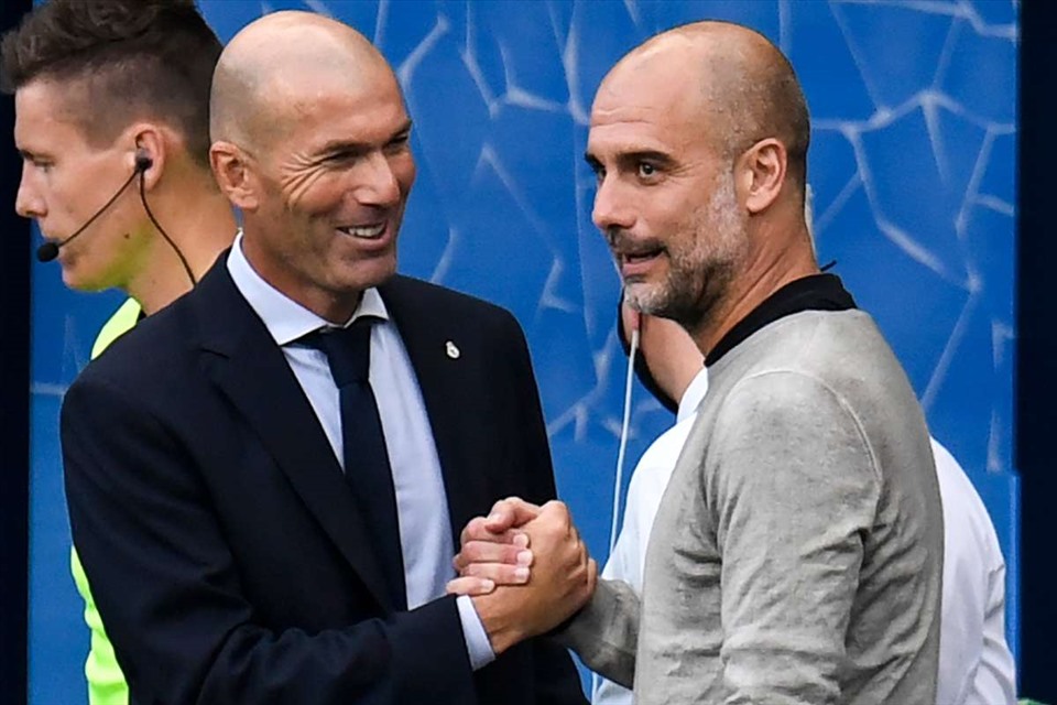Pep Guardiola trở thành huấn luyện viên đầu tiên thắng Zinedine Zidane tại vòng knock-out. Ảnh: Getty Images