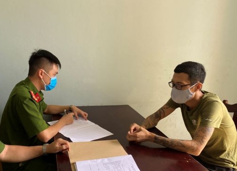 Đối tượng Hải tại cơ quan điều tra. Ảnh: CATH