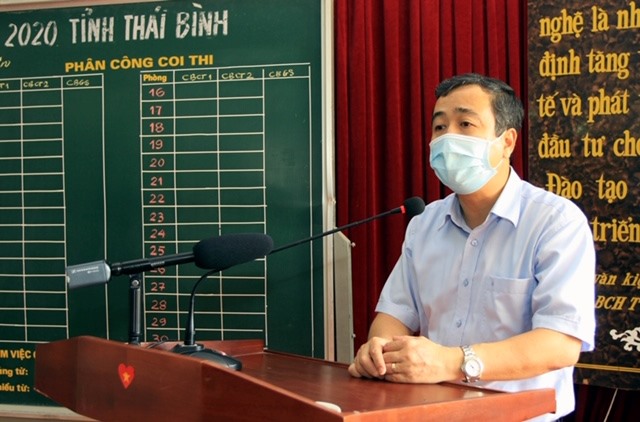 Ông Ngô Đông Hải - Bí thư Tỉnh ủy Thái Bình chỉ đạo công tác chuẩn bị kì thi THPT tại Trường THPT Hưng Nhân. Ảnh GD