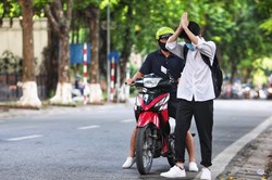 1001 cảm xúc trong buổi đầu thi tốt nghiệp THPT 2020