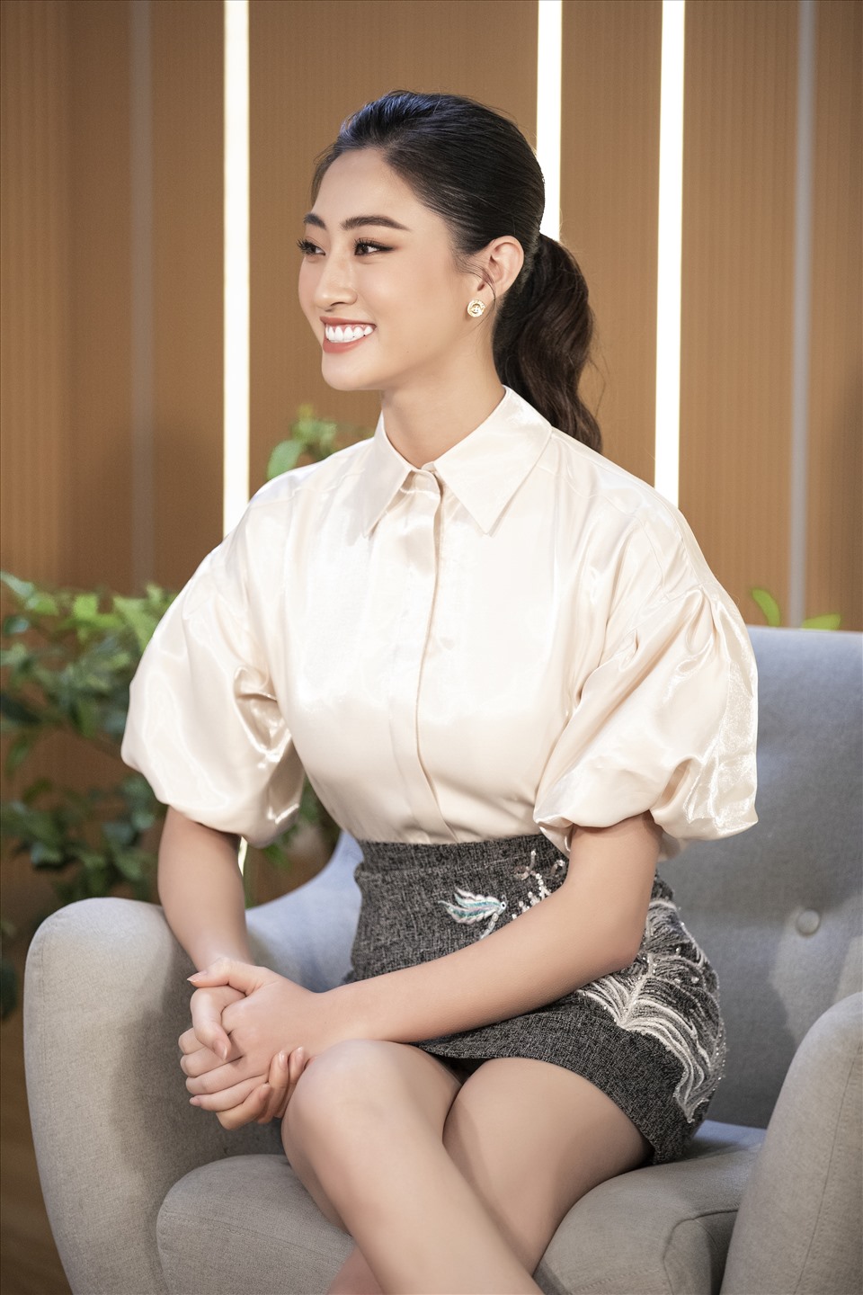 Lương Thuỳ Linh thẳng thắn về vấn đề tài chính của các hoa hậu. Ảnh: Sen Vàng.