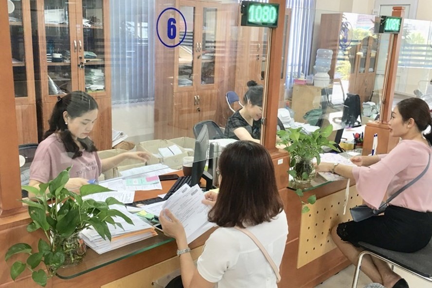 Cơ quan BHXH sẽ đẩy mạnh cải cách thủ tục hành chính để làm hài lòng người dân. Ảnh: H.A