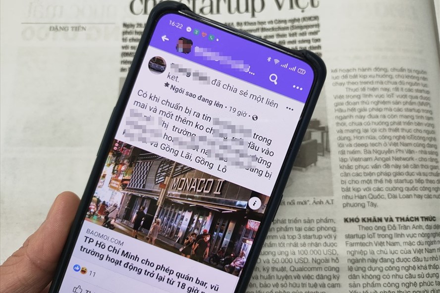 Việc chia sẻ đường link tin tức báo chí trên Facebook hiện nay rất phổ biến.
Ảnh: Thế Lâm