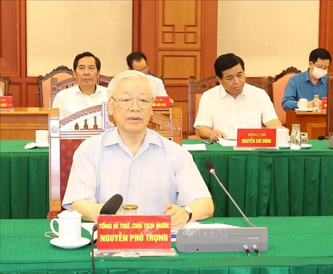 Tổng Bí thư, Chủ tịch nước Nguyễn Phú Trọng, Trưởng Tiểu ban Văn kiện Đại hội XIII của Đảng phát biểu chỉ đạo cuộc họp. Ảnh: Trí Dũng/TTXVN