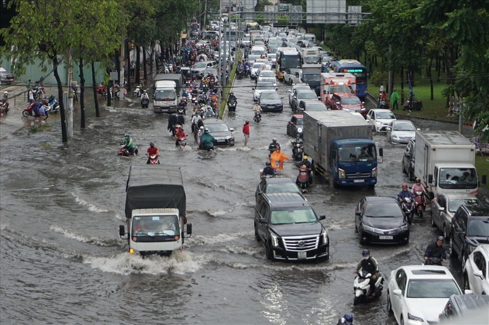 Đài Khí tượng Thủy văn Khu vực Nam Bộ nhận định, đợt mưa diện rộng ở Nam Bộ có khả năng kéo dài đến ngày 20.9, có nơi mưa to đến rất to. Đề phòng ngập úng xảy ra ở các khu vực vùng trũng, thấp. Ảnh: Minh Quân Đài Khí tượng Thủy văn Khu vực Nam Bộ nhận định, đợt mưa diện rộng ở Nam Bộ có khả năng kéo dài đến ngày 20.9, có nơi mưa to đến rất to. Đề phòng ngập úng xảy ra ở các khu vực vùng trũng, thấp. Ảnh: Minh Quân