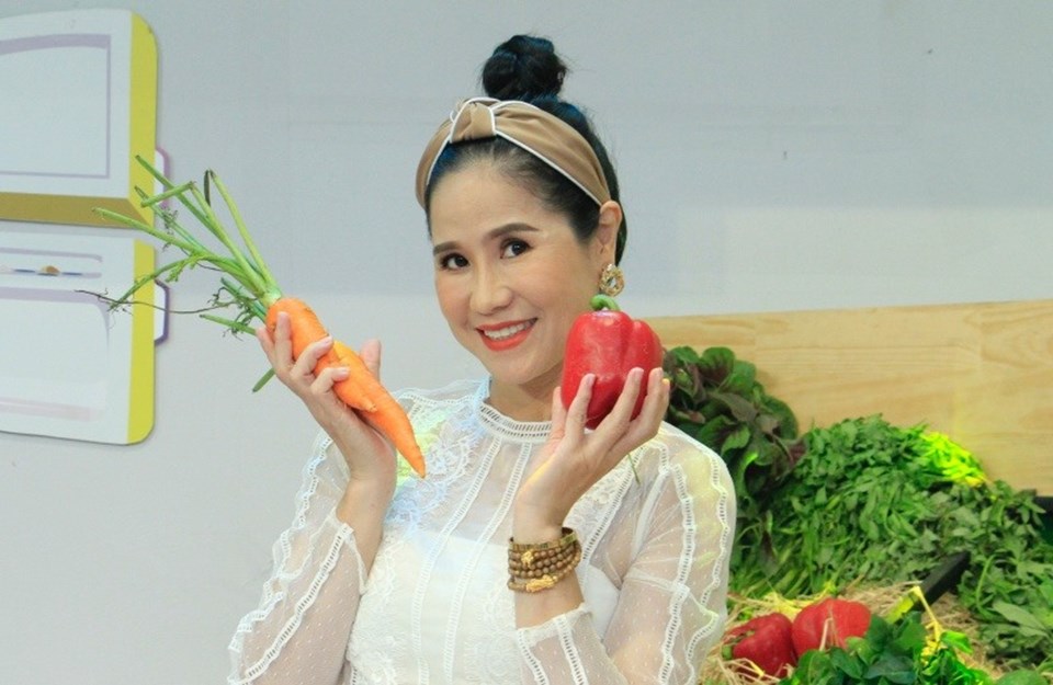 Hạn chế tinh bột, cười nhiều hơn mỗi ngày giúp Đào Vân Anh trẻ trung hơn so với tuổi thật (Ảnh: Bee). Hạn chế tinh bột, cười nhiều hơn mỗi ngày giúp Đào Vân Anh trẻ trung hơn so với tuổi thật (Ảnh: Bee).