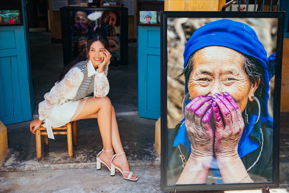 Đó là một quán cà phê ở Hội An, điểm check-in được giới trẻ ưa chuộng nhờ nằm giữa đồng lúa, view thoáng rộng. Cảnh sắc ở đây thay đổi theo mùa, vào mùa lúa chín đẹp như tranh.