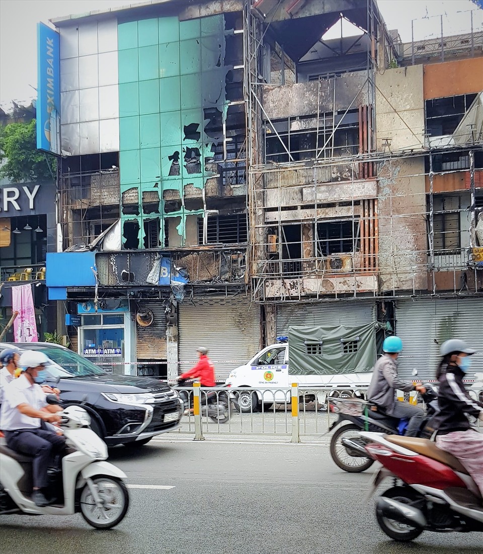 Hiện trường vụ cháy sáng 14.9. Ảnh: Nga Nguyễn