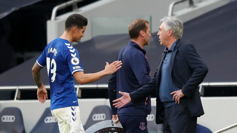 James quyết định giải thoát và một lần nữa tái ngộ Carlo Ancelotti, còn Bale quyết định sao đây? Ảnh: Getty Images