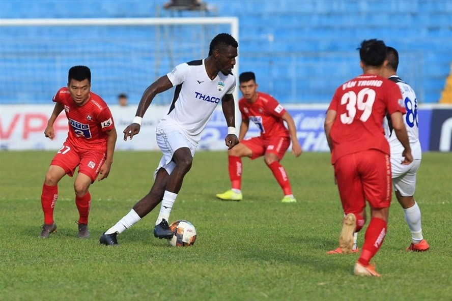 Kester trở lại đội hình của HAGL. Ảnh: VPF