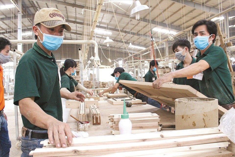 Tỉnh Bình Dương nỗ lực giữ tăng trưởng kinh tế và tiếp tục thu hút đầu tư. Ảnh: Đình Trọng Tỉnh Bình Dương nỗ lực giữ tăng trưởng kinh tế và tiếp tục thu hút đầu tư. Ảnh: Đình Trọng