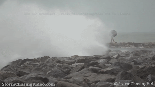 Bão Sally tấn công nước Mỹ. Ảnh: Storm Chasing Video