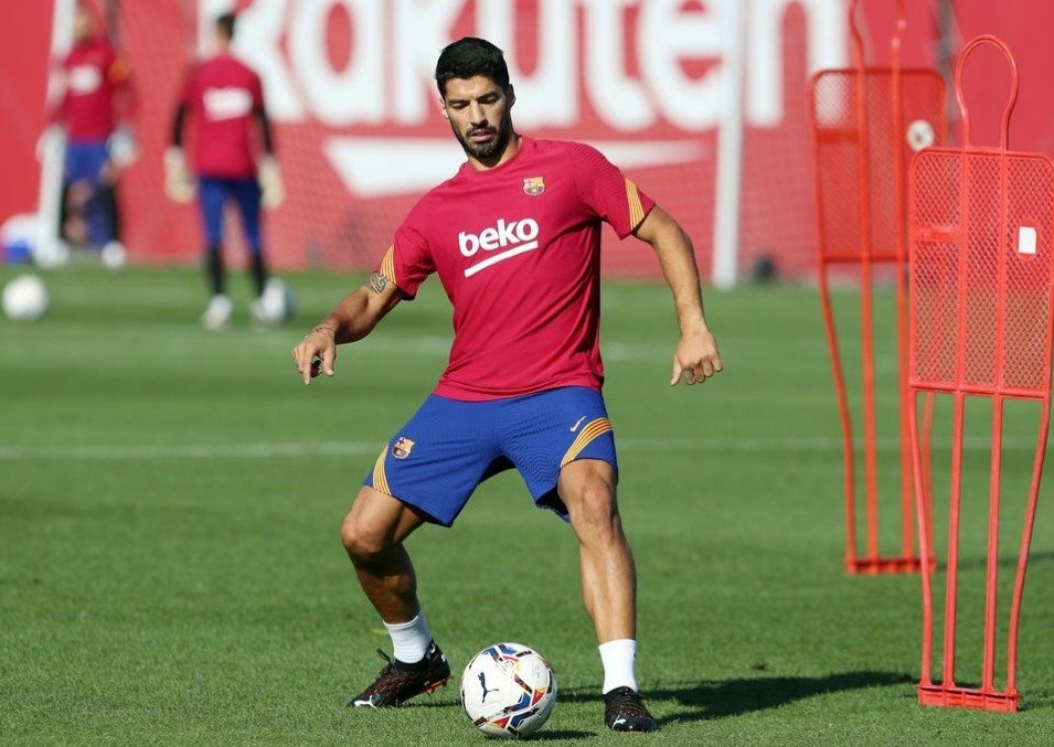 Phải giải quyết được vấn đề hợp đồng với Barca thì Suarez mới có thể ra đi. Ảnh: FCB