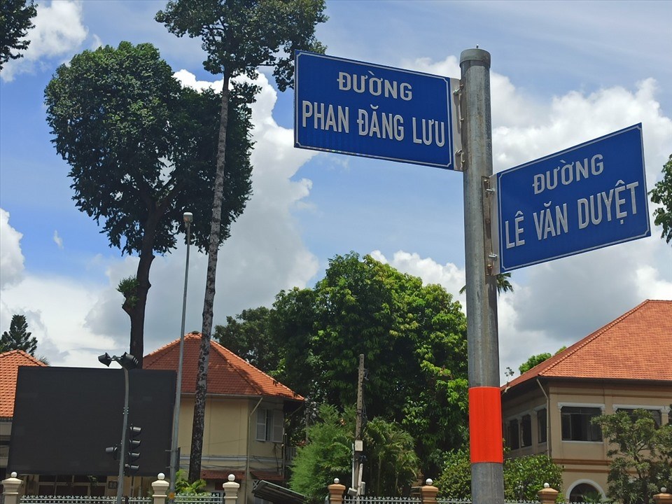 Đường Đinh Tiên Hoàng chính thức đổi tên thành đường Lê Văn Duyệt. Ảnh: Chân Phúc Đường Đinh Tiên Hoàng chính thức đổi tên thành đường Lê Văn Duyệt. Ảnh: Chân Phúc