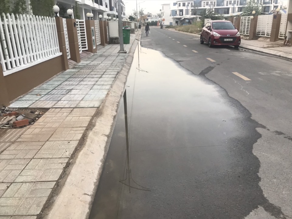 Tình trạng ngập úng, ứ đọng nước được cư dân phản ánh. Ảnh: Cư dân cung cấp