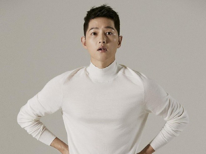 Song Joong Ki giữ vẻ ngoài tươi trẻ nhờ tập luyện và nhịn ăn gián đoạn (Ảnh: Chụp màn hình).
