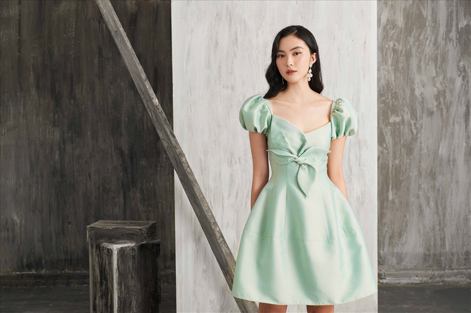 Cô là “nàng thơ” rất được các nhà thiết kế Việt yêu thích và lựa chọn.
