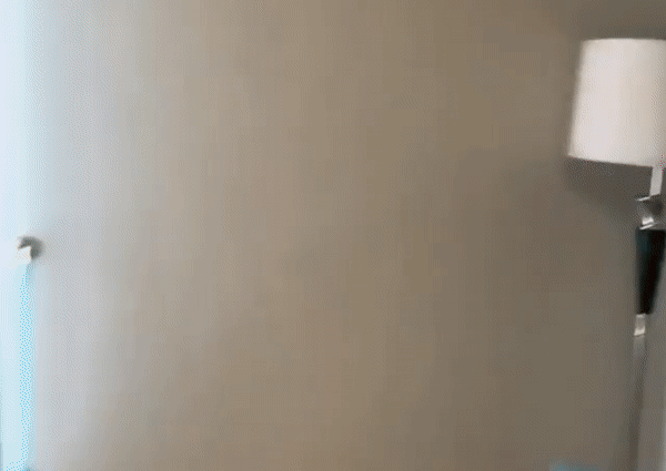 Chai nước nghi bị đầu độc của thủ lĩnh đối lập Nga. Ảnh: Instagram