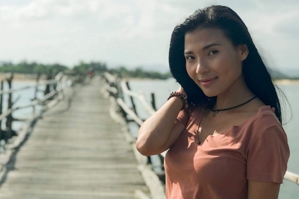 Thúy Diễm trong Cát đỏ. Ảnh: VTV
