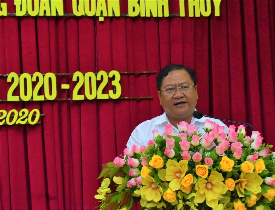 Đồng chí Trần Quốc Vũ - Bí thư Quận ủy Bình Thủy (TP.Cần Thơ) phát biểu tại hội nghị. Ảnh: Thành Nhân