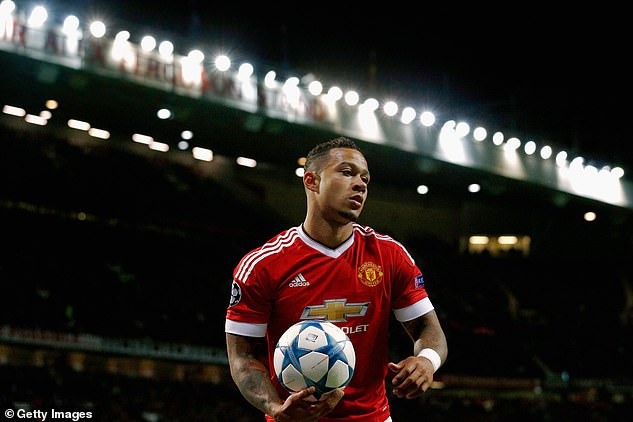 Được kỳ vọng nhưng Memphis Depay trở thành nỗi thất vọng. Ảnh: Getty Images