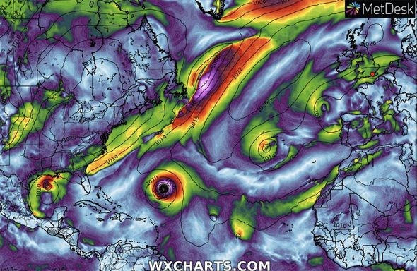 Hình ảnh vệ tinh hiển thị các cơn bão quay hoành hành trên toàn cầu. Ảnh: NASA