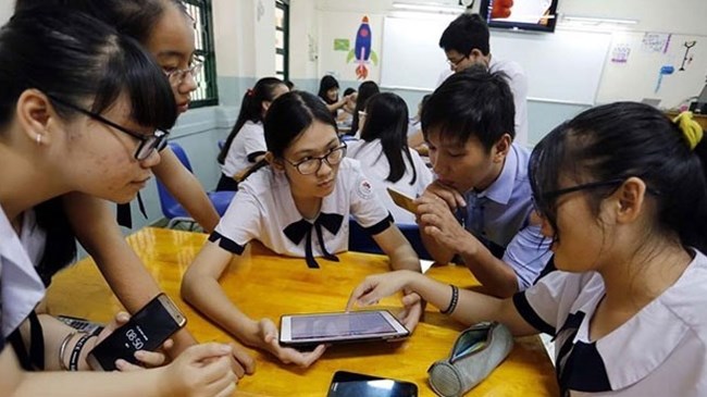 Cho học sinh dùng điện thoại trong lớp: Giải pháp nào "lợi cả đôi đường"?