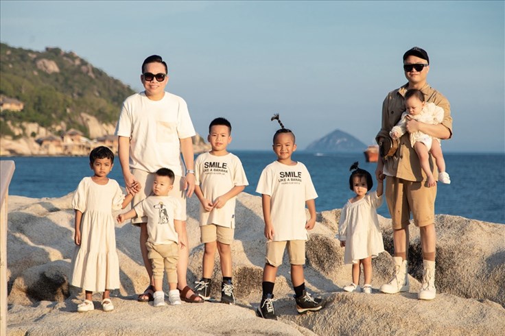 Nhà thiết kế Đỗ Mạnh Cường: "Làm Vlog, không trọng chuyện kiếm tiền" Nhà thiết kế Đỗ Mạnh Cường: "Làm Vlog, không trọng chuyện kiếm tiền"