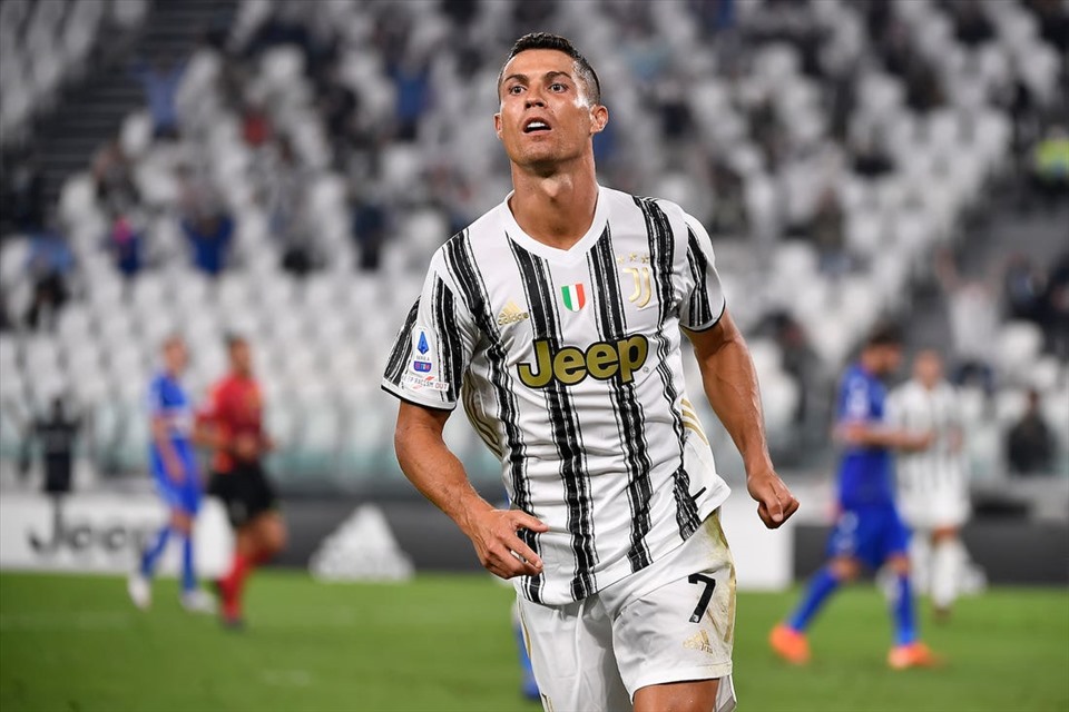 Ronaldo kiếm gần 800 triệu bảng từ Nike. Ảnh: Getty.