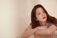 Mê mẩn những hình ảnh cuốn hút của Jisoo (Blackpink) trên tạp chí