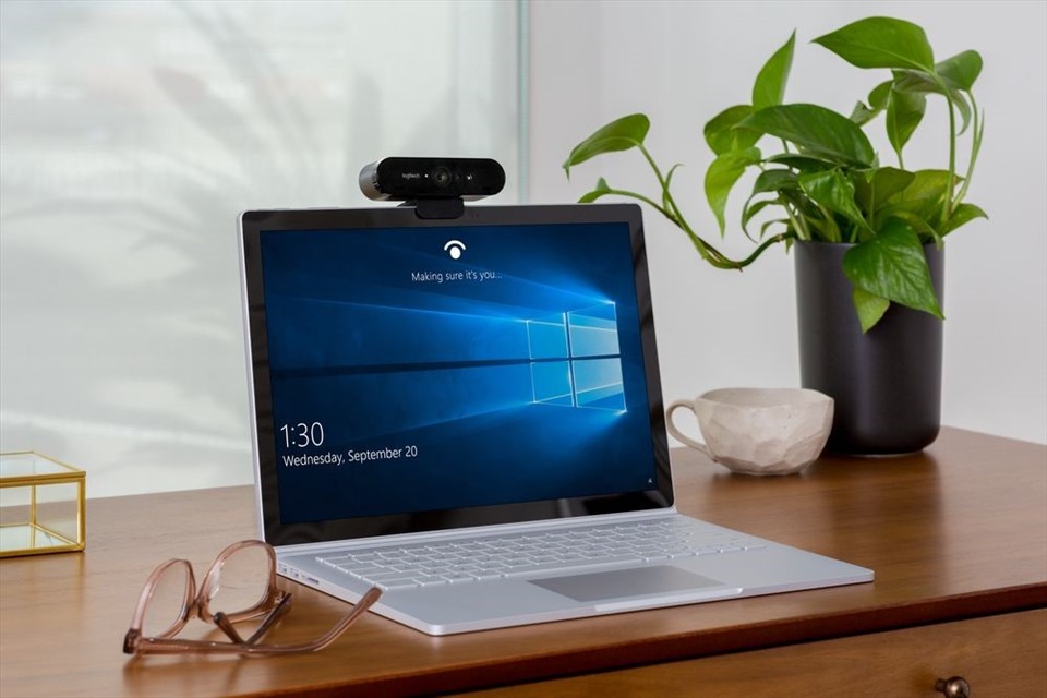Hoàn hảo hơn với webcam Logitech Brio Ultra HD.