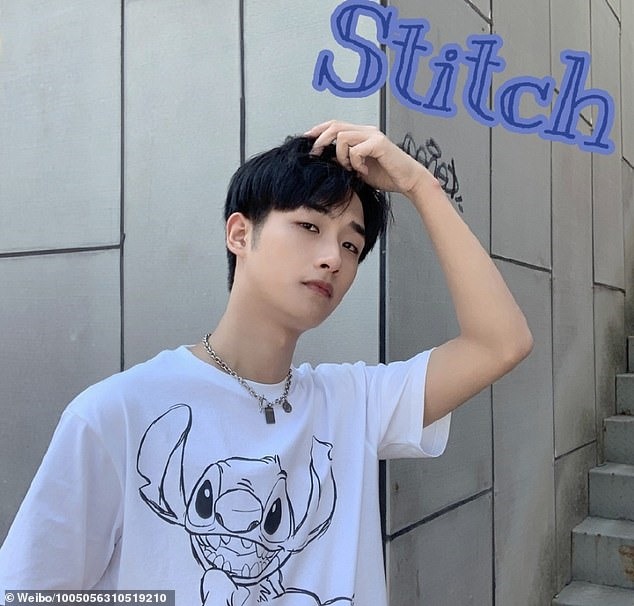 Zhang đang là live-streamer cho một thương hiệu bán lẻ trực tuyến ở Trung Quốc. Ảnh: Daily Mail.