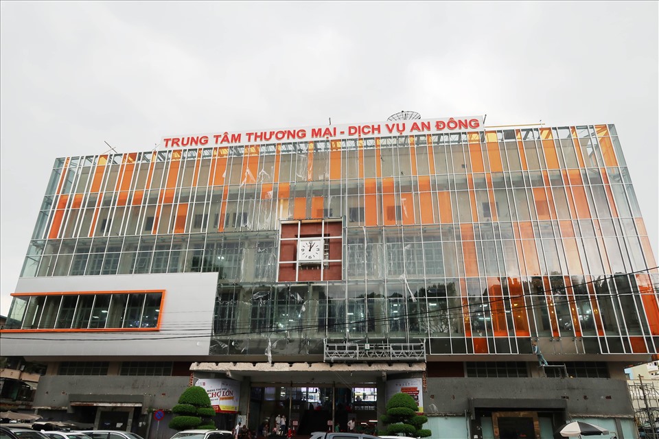 Chợ An Đông đang trong giai đoạn đầu tư sửa chữa, hiện đã đạt 90% khối lượng dự án. Ảnh: Hữu Huy
